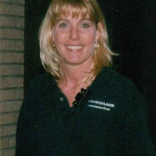 Portrait of Lori Fullington