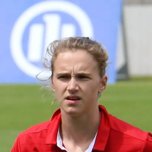 Portrait of Vivianne Miedema