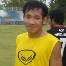 Portrait of Niweat Siriwong