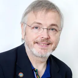 Portrait of Chris Oliver