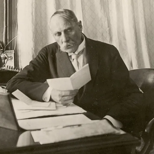 Portrait of Henrik Cavling