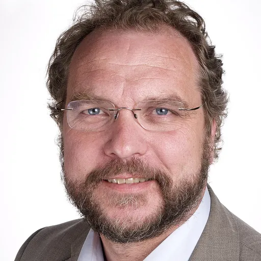 Portrait of Lars Sponheim