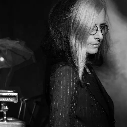 Portrait of Toni Dove