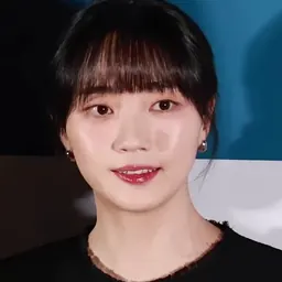 Portrait of Oh Woori
