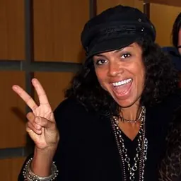 Portrait of Amel Larrieux