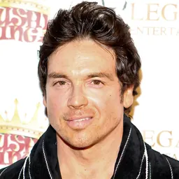 Portrait of Jason Gedrick
