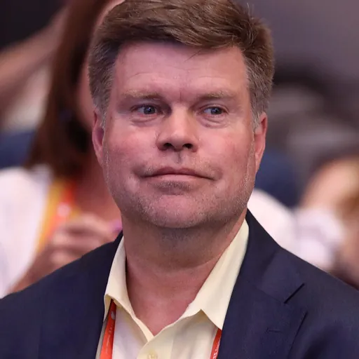 Portrait of Jason Palmer
