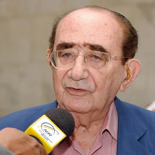 Portrait of Antônio Olinto