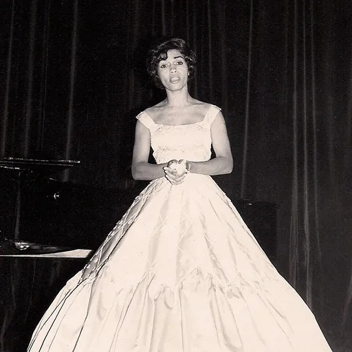 Portrait of Aída Navarro