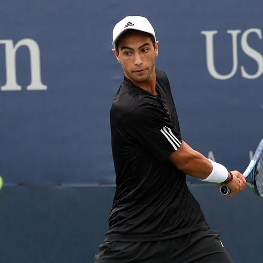 Portrait of Noah Rubin