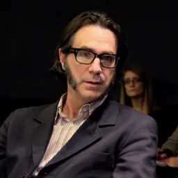 Portrait of Paul Sahre