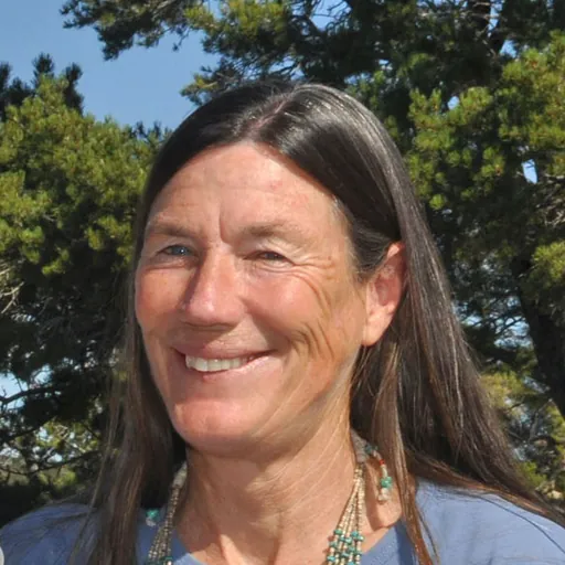 Portrait of Laura J. Crossey