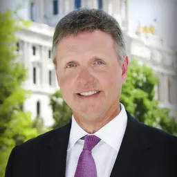 Portrait of Mark Anderson