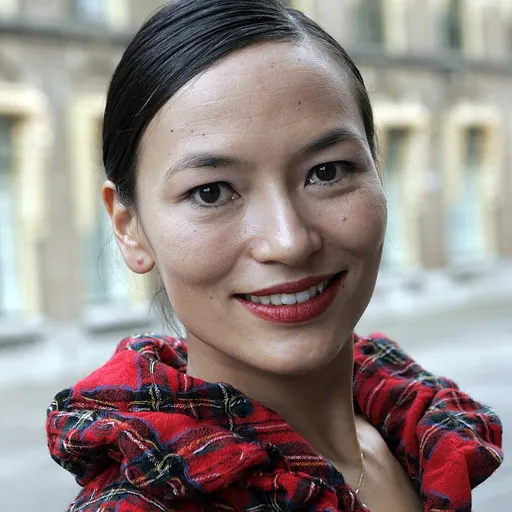 Portrait of Mariko Peters
