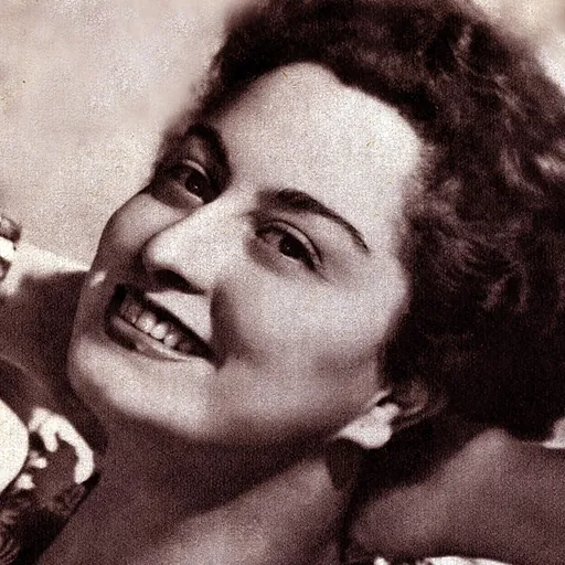 Portrait of Clara Bindi