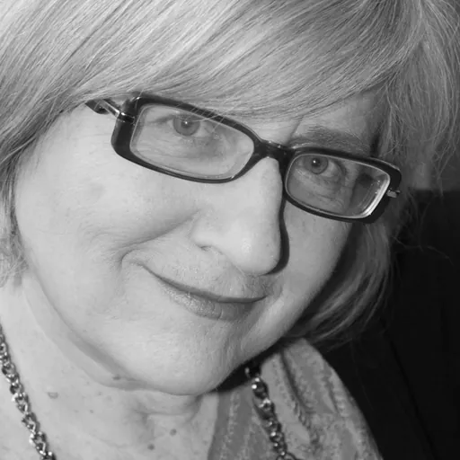 Portrait of Lucy Newlyn