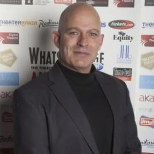 Portrait of Steven Dexter