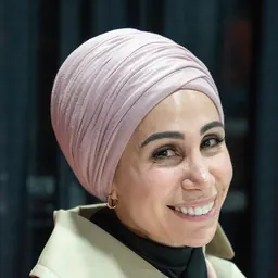Portrait of Tahereh Mafi