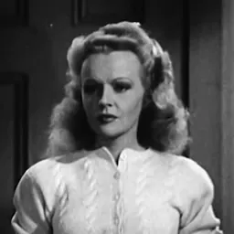 Portrait of Ariel Heath