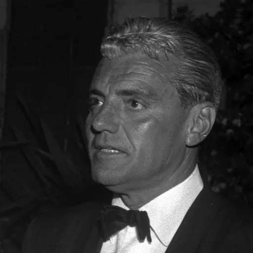 Portrait of Greg Bautzer
