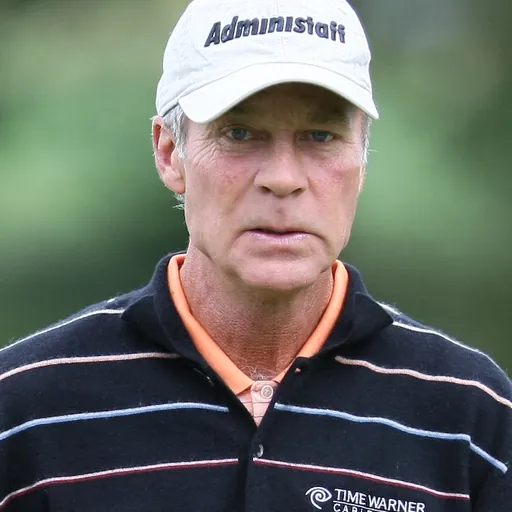 Portrait of Ben Crenshaw