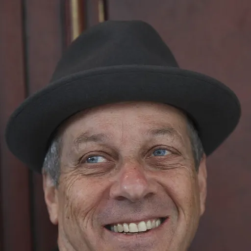 Portrait of Elon Ganor