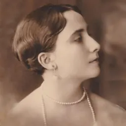 Portrait of Shoshana Shababo