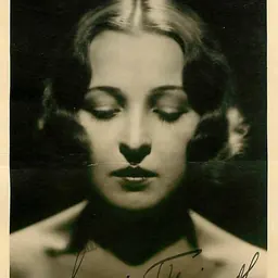 Portrait of Anni Frind
