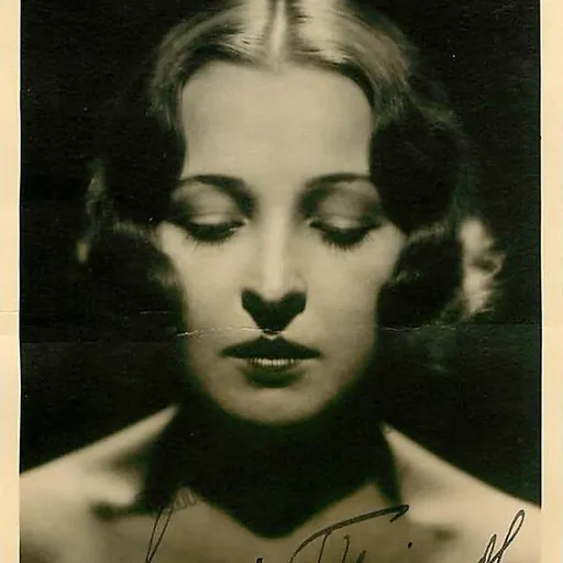 Portrait of Anni Frind