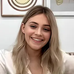 Portrait of Josephine Langford