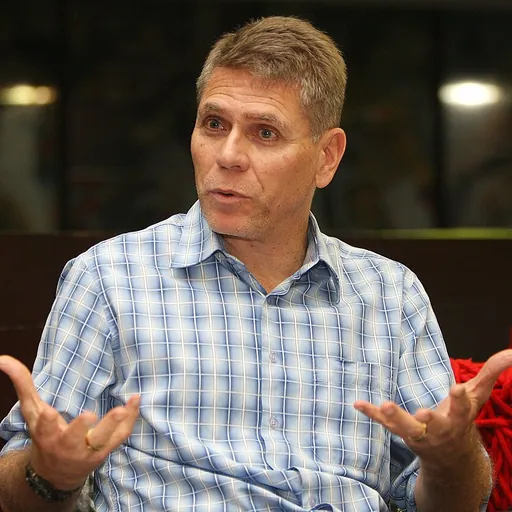 Portrait of Paulo Autuori
