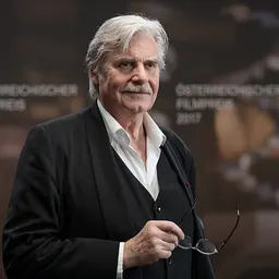 Portrait of Peter Simonischek