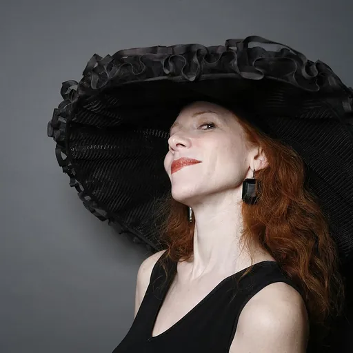 Portrait of Amy Alkon