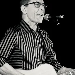 Portrait of Rab Noakes