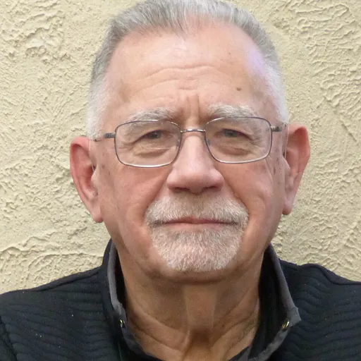 Portrait of Mike Royer