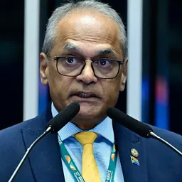 Portrait of Les Govender