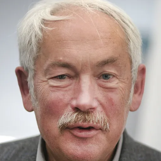 Portrait of Peter Grünberg