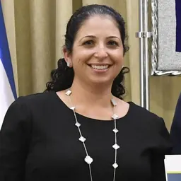 Portrait of Shira Ruderman