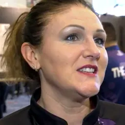 Portrait of Lorraine Farlam