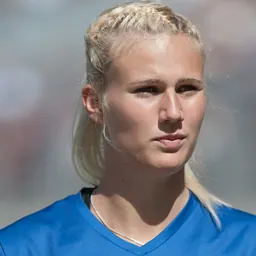 Portrait of Christin Maurer