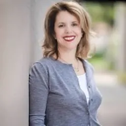 Portrait of LeAnna Cumber
