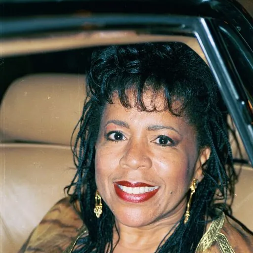 Portrait of Valerie Simpson