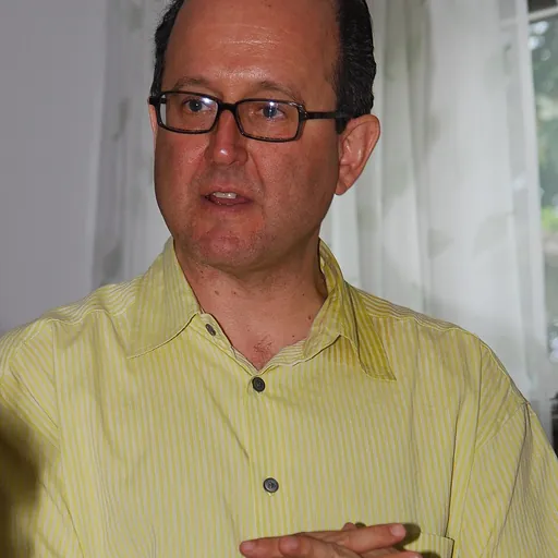Portrait of Jonathan Tasini