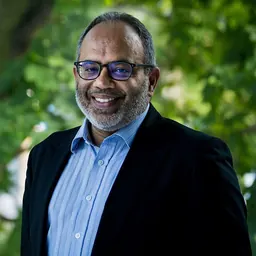 Portrait of Carlos Lopes