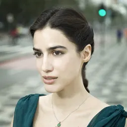 Portrait of Lila Azam Zanganeh