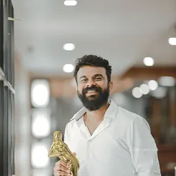 Portrait of Justin Varghese