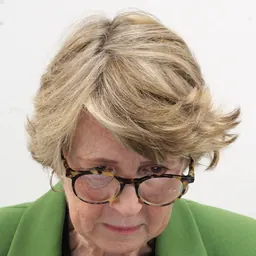 Portrait of Elisabeth Bumiller