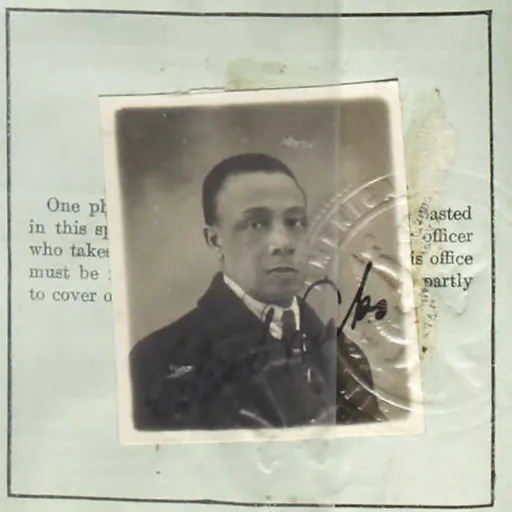 Portrait of Seth Weeks