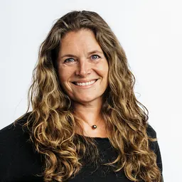 Portrait of Nina-Marie Lister