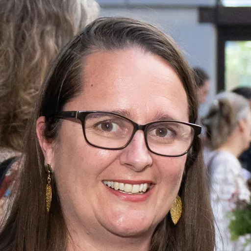 Portrait of Cate Macinnis-Ng